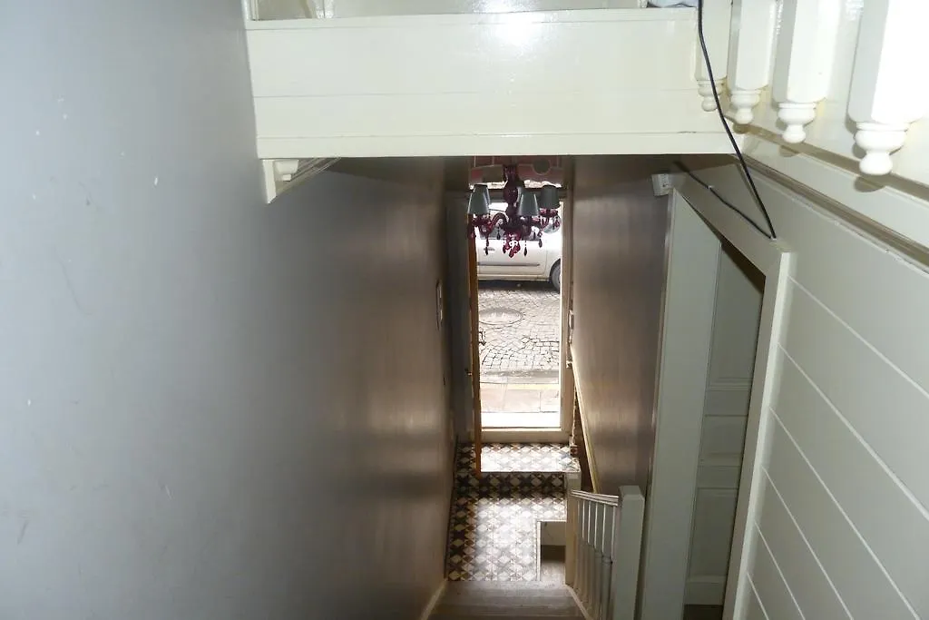 Eagles Budget Home Istanbul Bed & Breakfast